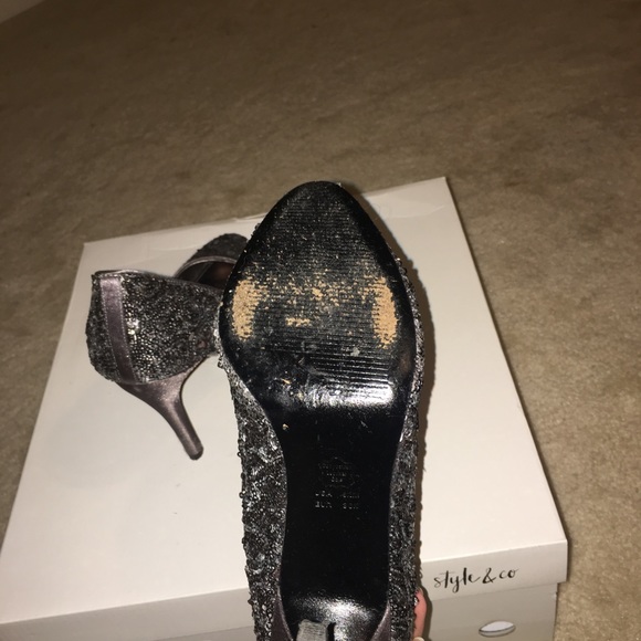 SILVER SEQUENCE HEELS - Picture 6 of 6